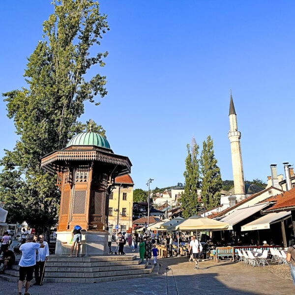 Hoofdplein Baščaršija oude stad Sarajevo